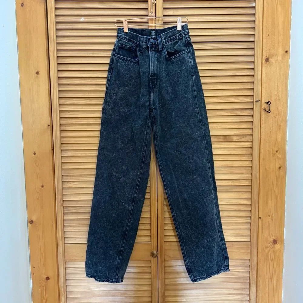 BDG Washed Black high rise baggy size 26
